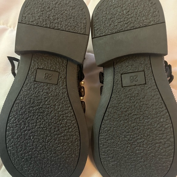 Black Patent Leather Girls dress shoes. Fashion Size 11C (28 Euro) - Picture 3 of 6